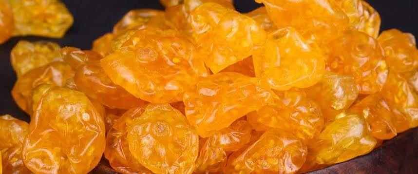کشمش قلمی زرد مناسب تهیه دسر و خوراکی های متنوع